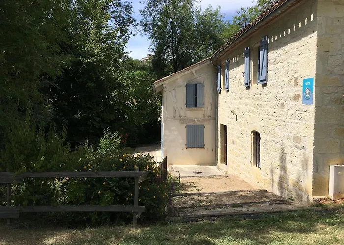Le Moulin Du Pont De Matar 펜션 Montpezat-de-Quercy